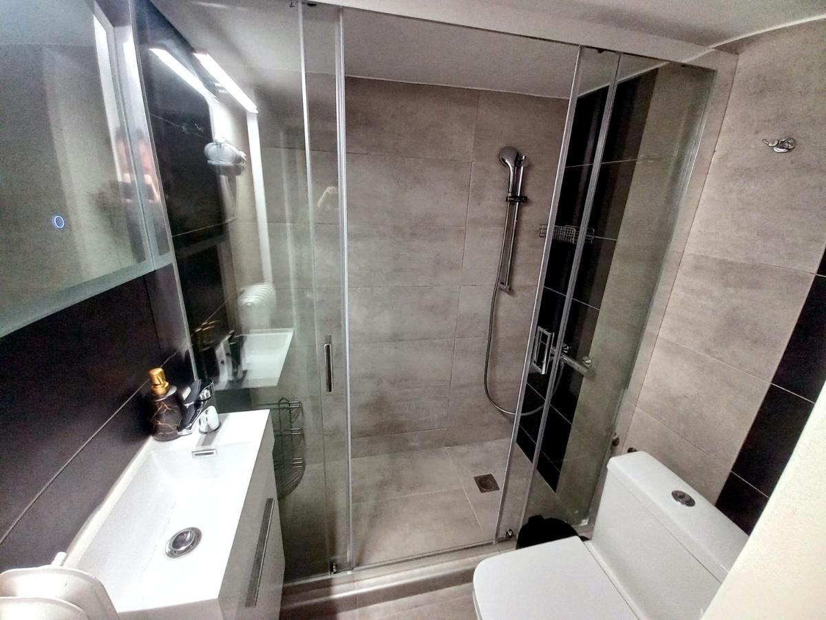 Apartment Pnika 3 Athén Kültér fotó